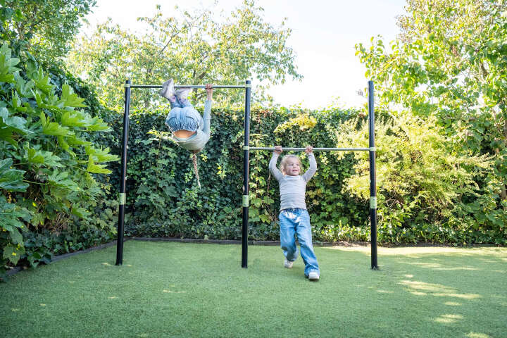 EXIT TOYS Höhenverstellbare Edelstahl Doppel-Reckstange Ivy